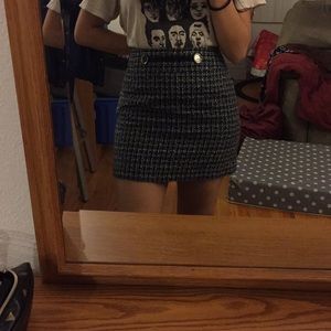 Tweed skirt with polyester lining